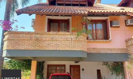 Casa Condominio para Venda - 234m², 3 dormitórios, sendo 1 suites, 2 vagas