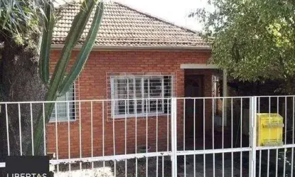 Casa para Venda - 80m², 3 dormitórios, sendo 1 suites, 2 vagas - Teresópolis