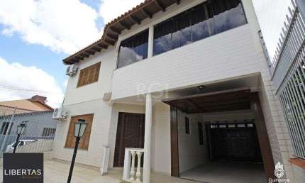 Casa para Venda - 246m², 3 dormitórios, sendo 2 suites, 3 vagas - Vila Ipiranga