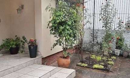 Casa para Venda - 160m², 4 dormitórios, 2 vagas - Vila Ipiranga