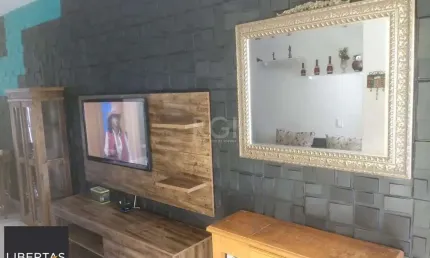 Casa com 2 quartos, 2 vagas de garagem, no bairro aberta dos morros, porto alegre/rs