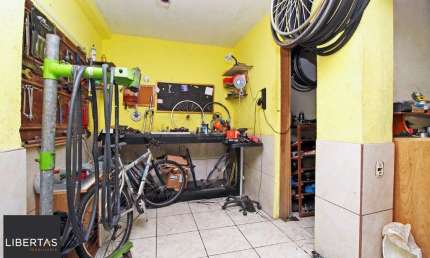 Casa para Venda - 85m², 2 dormitórios, 1 vaga - Cidade Baixa