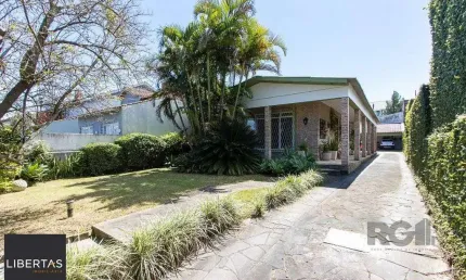 Casa com 3 quartos à venda na Rua Morano Calabro, 358, Jardim Isabel, Porto Alegre