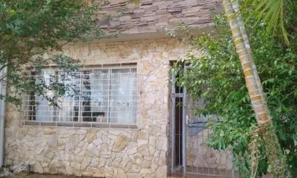 Casa com 3 quartos à venda na Rua Mata Coelho, 398, Nonoai, Porto Alegre