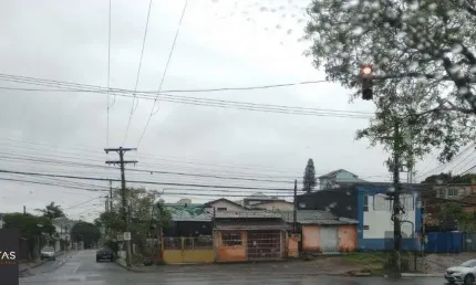 Terreno à venda na Avenida Vicente Monteggia, 1403, Cavalhada, Porto Alegre