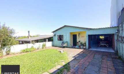 Casa para Venda - 100m², 3 dormitórios, 2 vagas - Lomba do Pinheiro