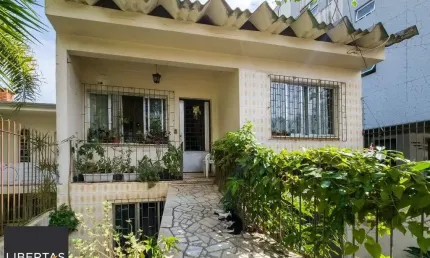 Casa para Venda - 210m², 3 dormitórios, sendo 1 suites, 2 vagas - Tristeza