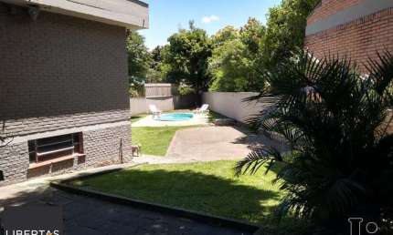 Casa para Venda - 300m², 5 dormitórios, sendo 1 suites, 1 vaga - Ipanema