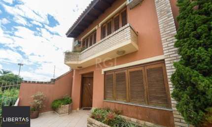 Casa Condominio para Venda - 240m², 3 dormitórios, sendo 1 suites, 3 vagas - Tristeza