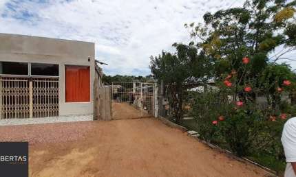 Casa para Venda - 182m², 2 dormitórios, sendo 1 suites, 3 vagas - Lami