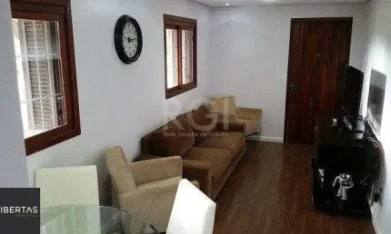 Casa para Venda - 70m², 2 dormitórios, 3 vagas - Ponta Grossa