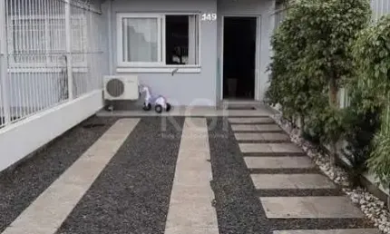 Casa para Venda - 157m², 3 dormitórios, sendo 3 suites, 2 vagas - Guarujá