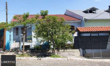 Casa para Venda - 211m², 3 dormitórios, 3 vagas - Vila Nova