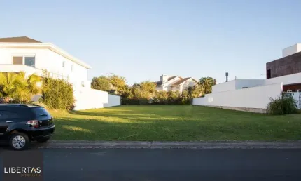 terreno à venda no Bairro Belém Novo em Porto Alegre