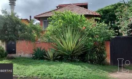 Casa para Venda - 250m², 3 dormitórios, Santa Tereza