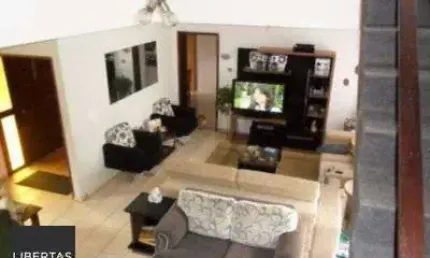Casa para Venda - 270m², 5 dormitórios, sendo 1 suites, Guarujá