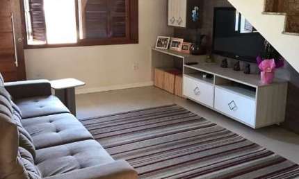Casa para Venda - 160m², 3 dormitórios, sendo 1 suites, 3 vagas - Tristeza