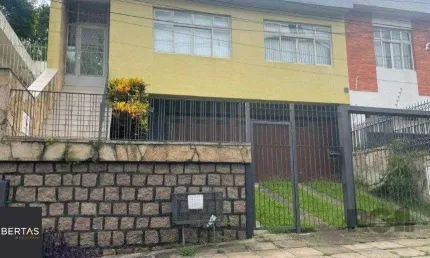 Casa com 4 quartos à venda na Rua Eurico Lara, 385, Medianeira, Porto Alegre