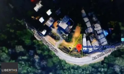 Terreno à venda na Avenida Professor Oscar Pereira, 6640, Azenha, Porto Alegre