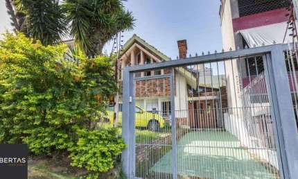 Casa Para Comprar com 3 quartos e 3 vagas no Rio Branco