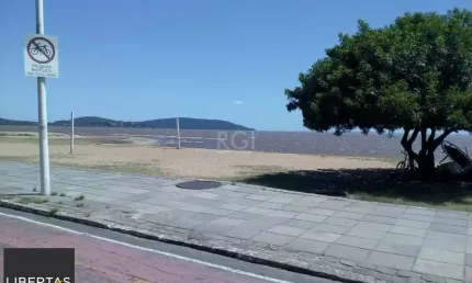 Casa com 1 quarto à venda na Avenida Guarujá, 220, Guarujá, Porto Alegre