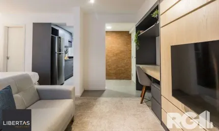 Imóvel em excelente localização no Centro de Porto Alegre, sendo uma opção ideal de moradia ou para investimento.
