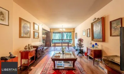 Vende-se apartamento 3 quartos com suíte e vaga, com 120m² de área privativa no bairro moinhos de vento