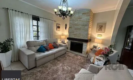 Vende-se ampla casa 3 quartos com hidro, 2 vagas, living com ladeira e salão de festas com churrasqueira - 260m² - Medianeira