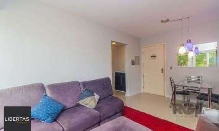 Apartamento de 1 dormitório com vaga no Passo D'areia para alugar