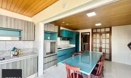 Cobertura no Partenon de 3 dormitórios vaga e terraço