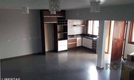 Casa com 2 quartos à venda na Rua Pedro Neves Antunes, 400, Mário Quintana, Porto Alegre