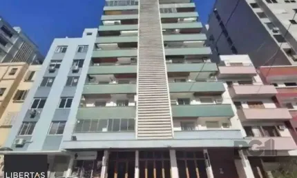Apartamento JK no Centro Histórico, Condomínio Long Beach