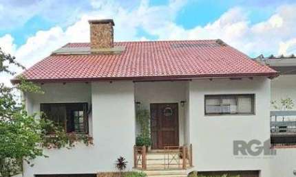Casa para Venda - 350m², 5 dormitórios, sendo 1 suite, 6vagas - Cristal