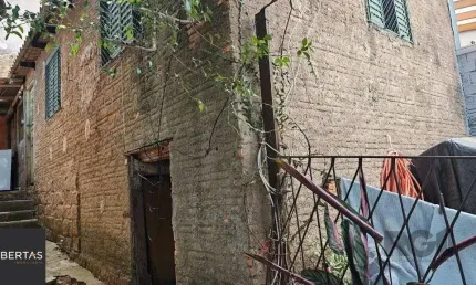 Casa com 3 quartos à venda na Rua Marquês do Maricá, 978, Vila Nova, Porto Alegre