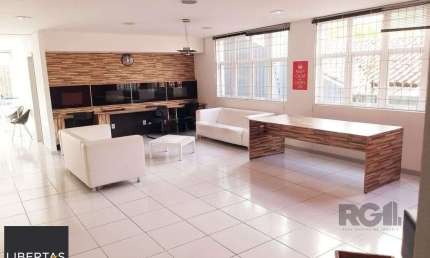 Casa comercial com 12 dormitórios no bairro Teresópolis