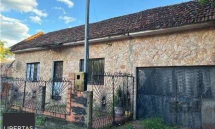 Terreno de 300m² com casas, no bairro Cavalhada, Porto Alegre/RS
