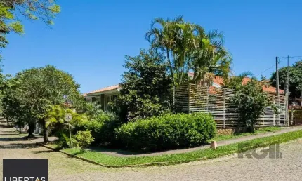 Casa com 3 quartos à venda na Rua Morano Calabro, 570, Jardim Isabel, Porto Alegre