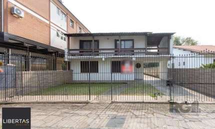 Casa com 7 quartos à venda na Rua Chico Pedro, 108, Camaquã, Porto Alegre