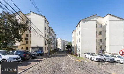 Apartamento semimobiliado com 2 dormitórios, banheiro social e 1vaga rotativa