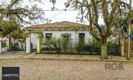 Casa com 3 dormitórios, 153 m² no bairro Vila Conceição, zona sul de Porto Alegre/RS.