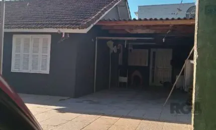 Casa com 3 quartos à venda na Rua Bernardo Tchernin, 3026, Restinga, Porto Alegre
