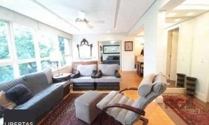APARTAMENTO 3 DORMITÓRIOS, SENDO 1 SUÍTE MASTER, NO BAIRRO MOINHOS DE VENTO EM PORTO ALEGRE/RS