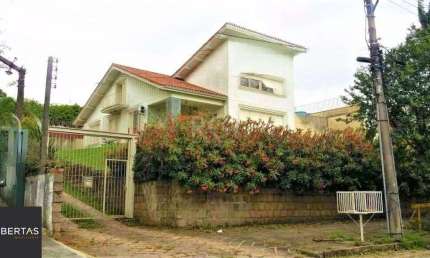 Casa com 3 quartos à venda na Rua Felipe Becker, 159, Três Figueiras, Porto Alegre