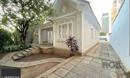 Casa com 2 quartos à venda na Rua Felipe de Oliveira, 836, Petrópolis, Porto Alegre