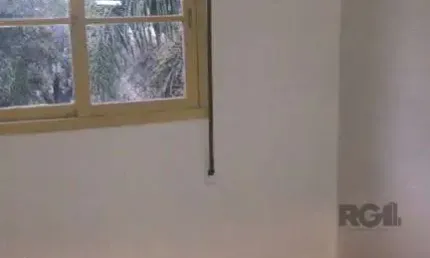 Apartamento de 03 dormitórios, sala, cozinha, banheiro. Condomínio  com salão de festas, pracinha, quadra de esportes, portaria 24h, salão de festas, churrasqueira e garagem rotativa