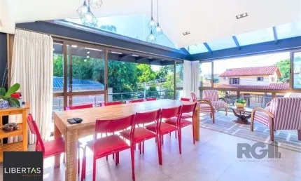 Casa com 4 quartos à venda na Rua Criciúma, 115, Guarujá, Porto Alegre