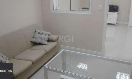 Com uma área privativa de 77.9m² e área total de 110.3m², essa sala é perfeita