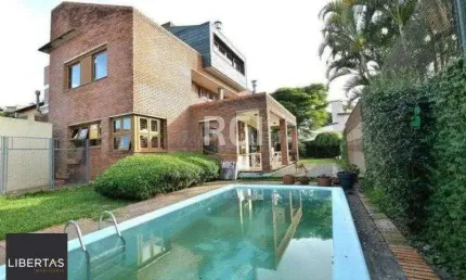 Casa para Venda - 276m², 3 dormitórios, sendo 1 suites, 5 vagas - Medianeira