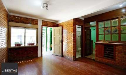 Casa para Venda - 350m², 3 dormitórios, 3 vagas - Passo da Areia