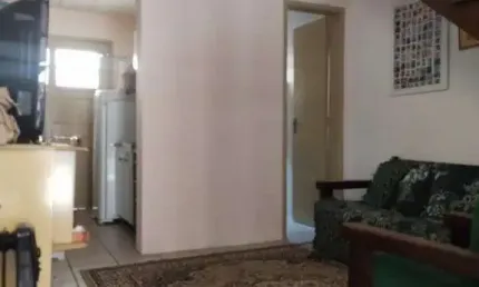 Casa para Venda - 55m², 2 dormitórios, 1 vaga - Vila Nova